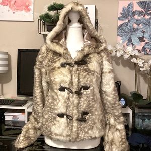NWT FOREVER 21 FUR TOGGLE JACKET THICK & WARM IN TAUPE / CREAM SZ S